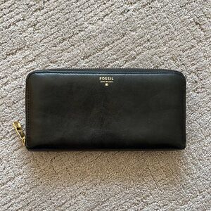 Fossil Sydney Zip Around Wallet